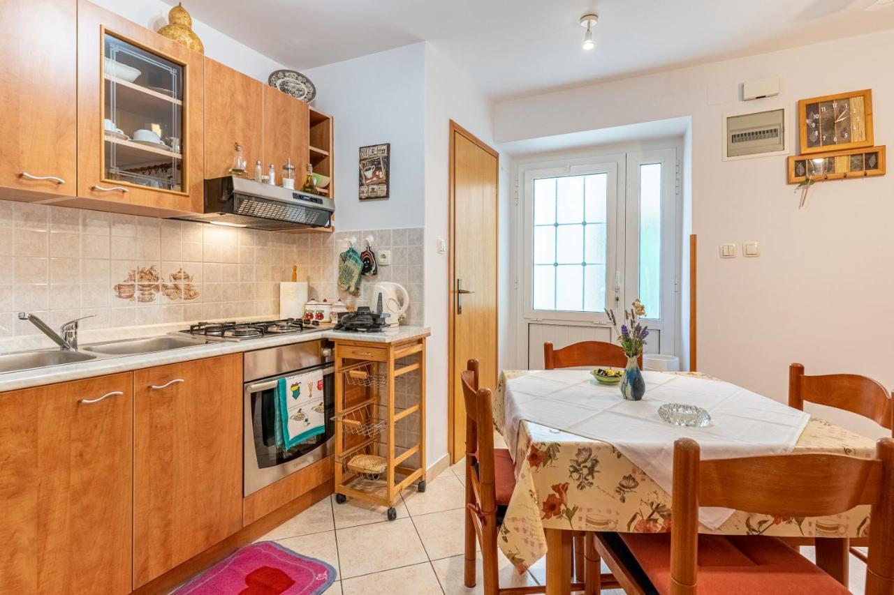 Kovacine Apartment Црес Экстерьер фото